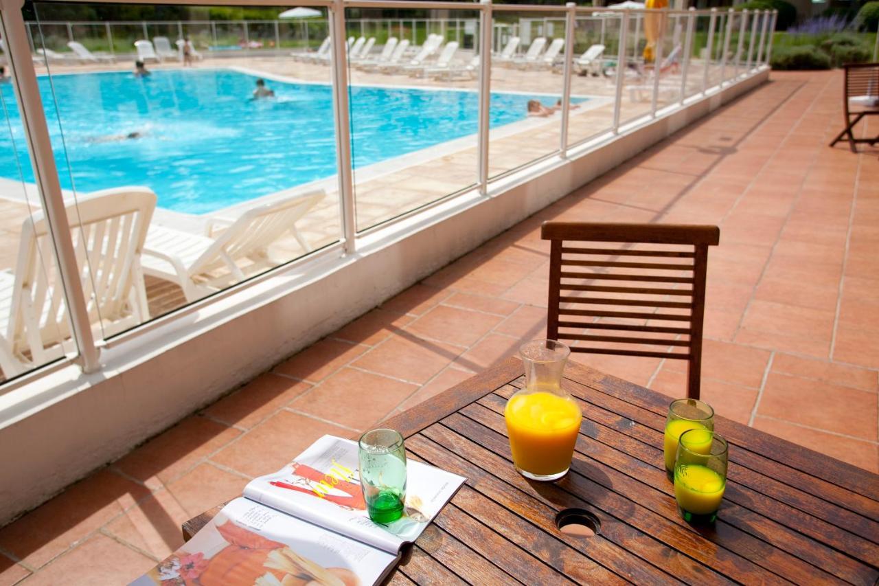 Pierre & Vacances La Residence Du Golf Довил Екстериор снимка