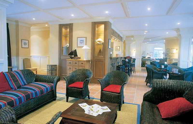 Pierre & Vacances La Residence Du Golf Довил Екстериор снимка