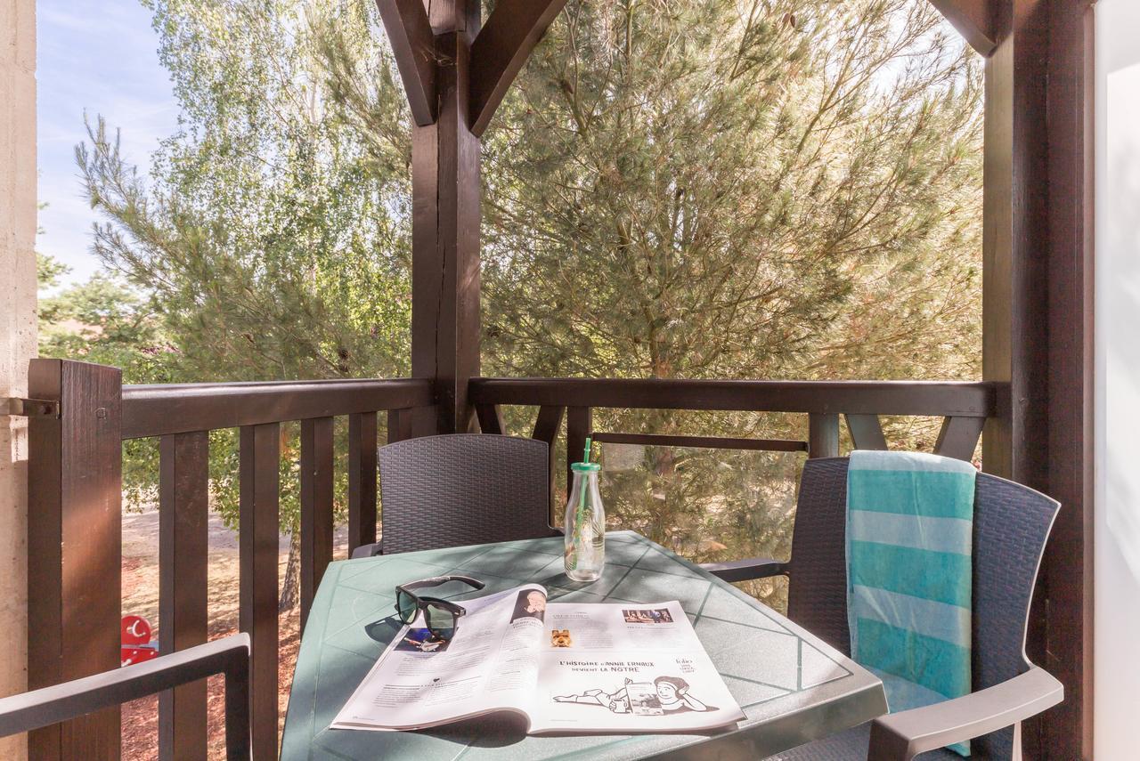Pierre & Vacances La Residence Du Golf Довил Екстериор снимка